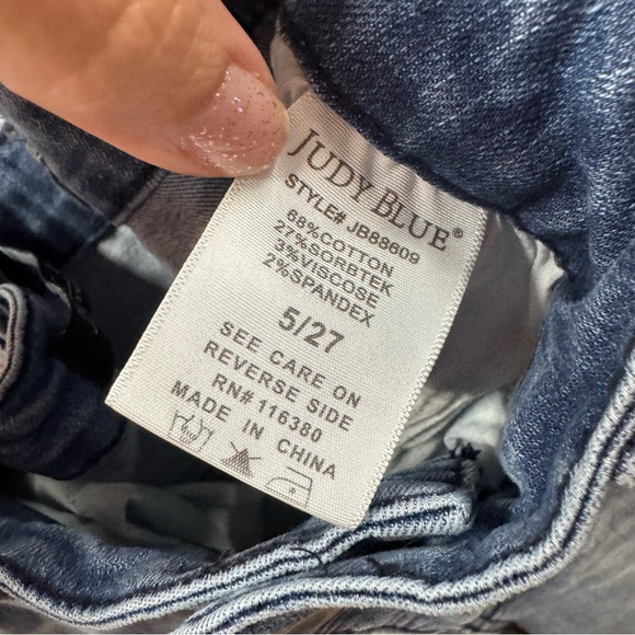 Judy blue relaxed fit blue jeans size 5/27 in good condition raw hems - Picture 6 of 6